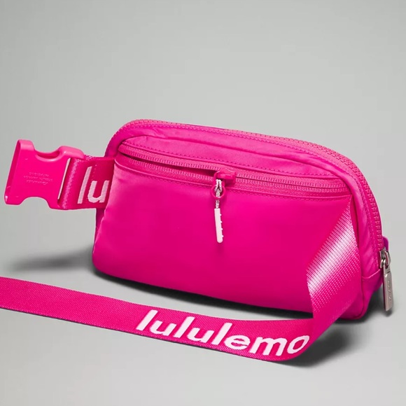 Lululemon Sonic Pink Logo Everywhere Belt Bag Nwt - Picture 3 of 7